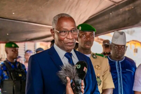 Explosion du dépôt d’hydrocarbures à Kaloum : le Premier ministre Bah Oury ne veut pas que les victimes soient dans la rue